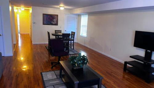 3-Bedroom Apt 5 miles AirPort - Foto 2