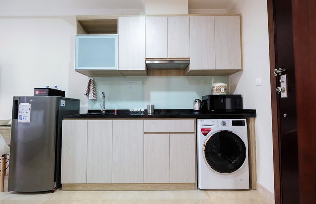 Minimalist Studio Menteng Park Apartment - Photo 12
