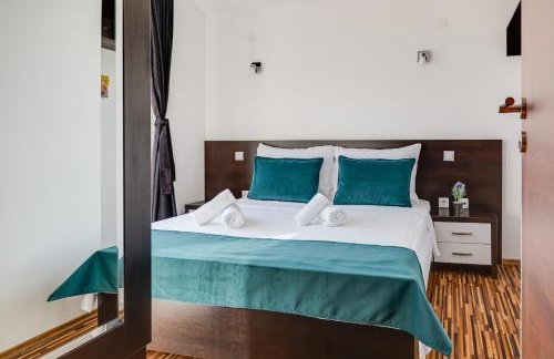 Apartman Strmota s bazenom i jakuzijem - Foto 41