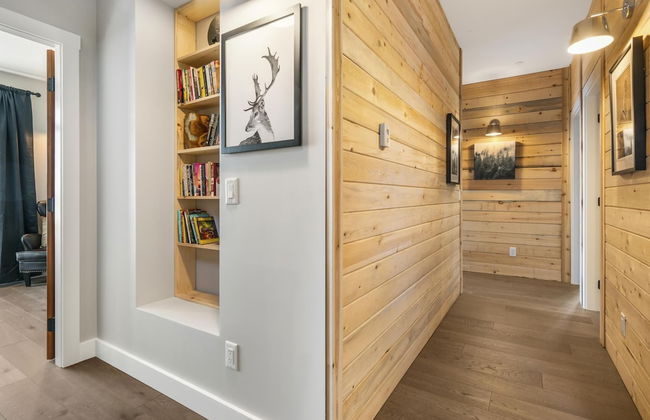 Chalet Monashee-brand New High End W/amazing Views - Photo 34