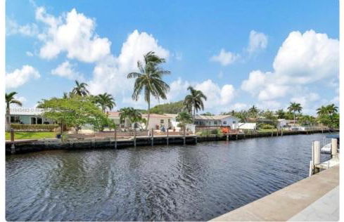 Waterfront Villa with 3 bedroom private suites - Foto 34