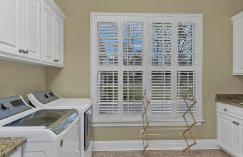 Luxury Escape by the Lake - Foto 35