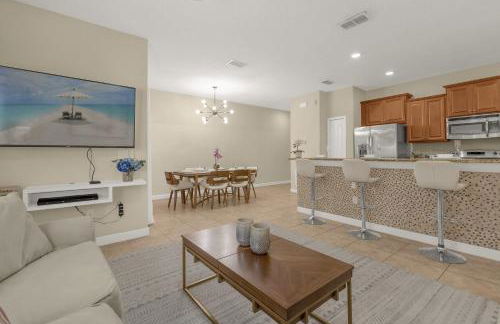 Upstay Family Home w Resort Access & Private Pool - Foto 9