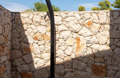 BRAND NEW Stone house MARCELA, 3 double bedrooms, pool - Foto 22