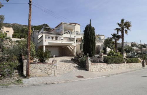 Disfruta de esta casa con fantásticas vistas, piscina y jardín privado situada en Can Isaac, Palau Saverdera, Costa Brava - ES-366-6 - Foto 5