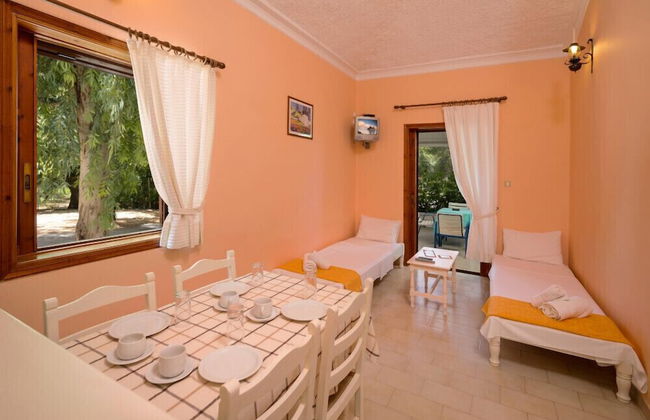 Alykes Park Bungalows & Apt - Foto 4