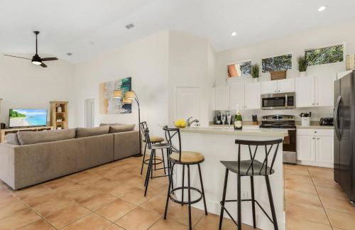 Lakeview Villa lovely pool home in gated community - Photo 14