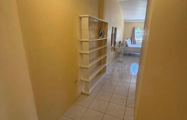 Charming Studio in Port of Spain With Pool Access - Foto 14