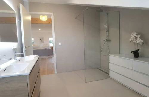 Modernes Neubauhaus ca 200 qm Nähe vom Flughafen - Foto 40