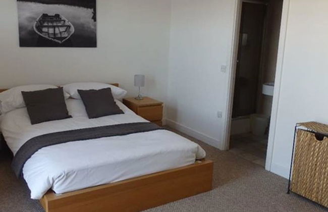 Executive Apartment With City Views - Photo 6