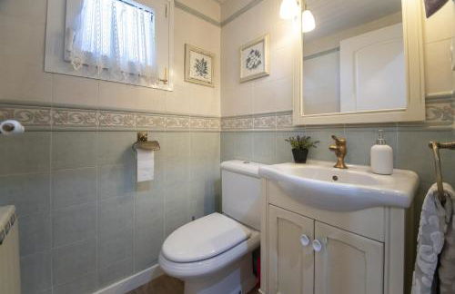 Casa adosada con piscina comunitaria Solo familias no grupos de jovenes - Foto 16