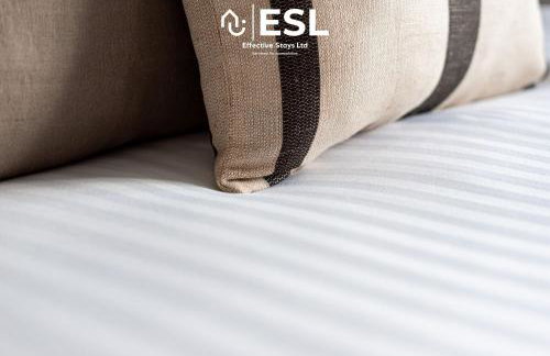 Large Modern 4 Bedroom House in Uttoxeter, Near Alton Towers, Great for Families - Foto 8