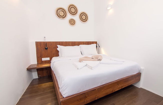 Santorini Luxury Suite w Rooftop Hottub Seaview - Foto 17