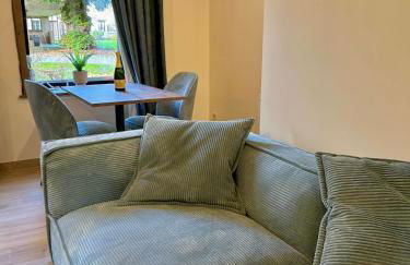 Tiny House dans les Bois Une Évasion Cozy pour Deux ! - Foto 1