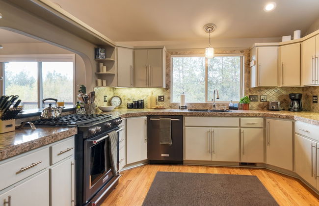 River Meadows by Avantstay Near River Access to Private Boat Ramp - Photo 11