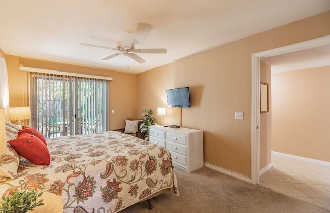 ​Near Theme Parks! 4 BR's, Sleeps 10! Gorgeous Home, Pool, Patio! - Foto 10