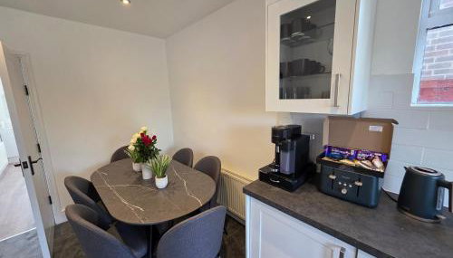 5 Beds 7 guests Private Garden Free Parking - Foto 5, toaster