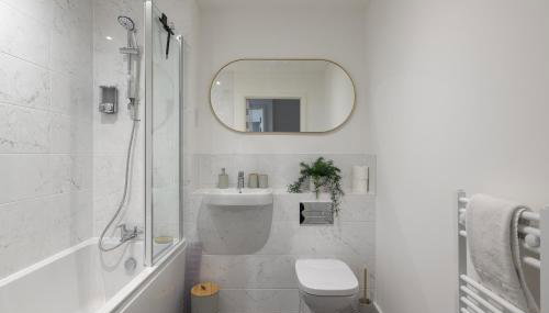 Lovely Home Near Canal, Park, & Central MK - Foto 2