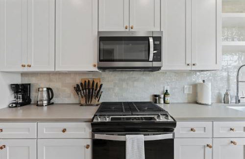 Outstanding Amenities-New Complex- Downtown Luxury - Foto 2