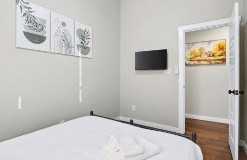 Cozy Comfort near Fountain Square- Downtown Indy - Photo 28