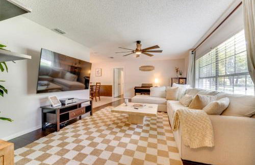 Private Outdoor Oasis with Pool Home in Longwood! - Foto 3