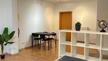 Unterkunft bei Lübeck - Zentral an der A1 - Parkplatz - Terrasse - Foto 3