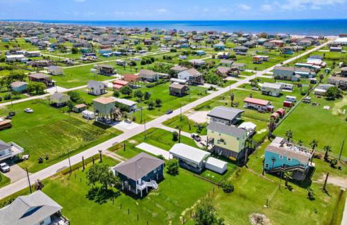 Cozy and charming getaway with deck, close to beach - Foto 34