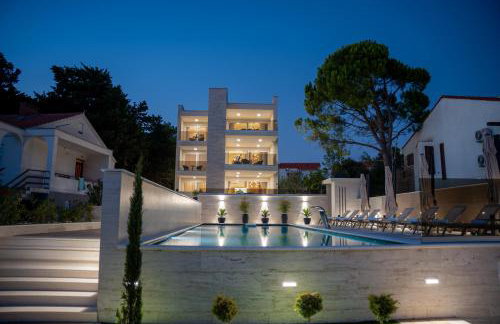 Bumblebee apartments & rooms with pool - Foto 2