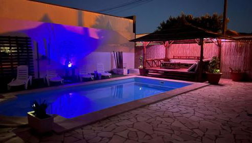 Villa Ingrid. Piscina exterior. - Photo 2