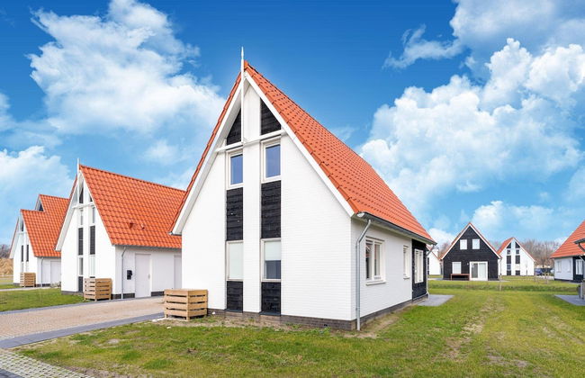 Luxurious Holiday Home With Parking - Photo 41