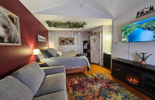 Bird's Nest cabin at Cabin Fever in NC - Foto 16