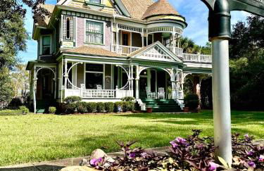 The Kate Shepard House - Photo 3