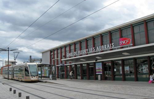 Orleans - Fleury Les Aubrais - gare SNCF - Photo 11