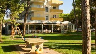 Aparthotel La Pineta - Foto 1, Garden, Garden view