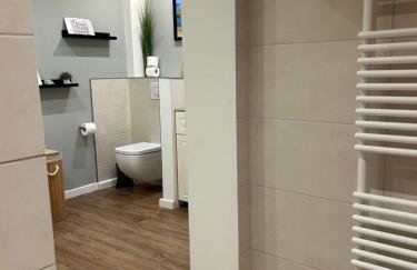 Wohlfühloase mit Pool, Kamin & großer Terrasse - Foto 27