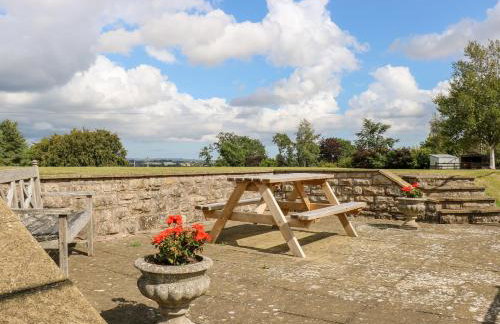 Courtyard Cottage - Photo 26