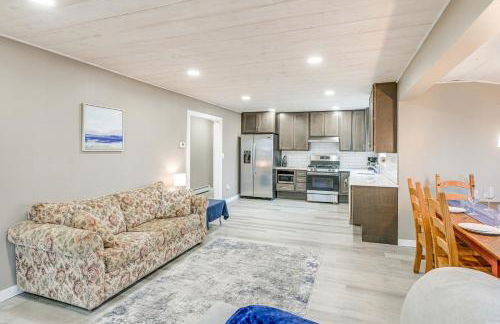 Cozy Maine Getaway Covered Deck, Walk to Beach! - Photo 7