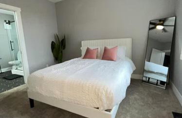 The Skylight Retreat - Private 3BR Home in Saint Paul - Foto 2