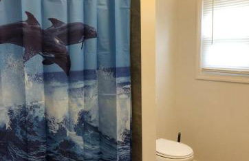 Private apartment with 3 bedrooms and 1 bathroom near Newark International Airport EWR and New York City, MetLife Stadium FIFA World Cup 20 minutes away - Photo 8