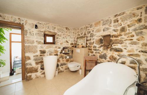 Maison Laurel - Beautiful Stone Estate With Private Pool, Near Split and Omiš - Foto 28