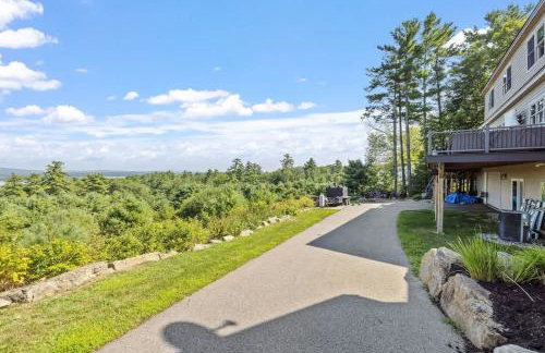 Lakeside Luxury Retreat with Winnipesaukee Views - Foto 23