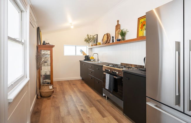 'Lauralla' by Your Innkeeper Mudgee - Photo 9