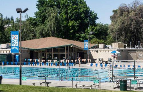 *DESIGNER East Bay Remodel Home* - Foto 24