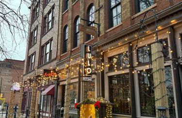 Speakeasy Attached, Walkable to Cavs, Flats, Casino - Foto 45