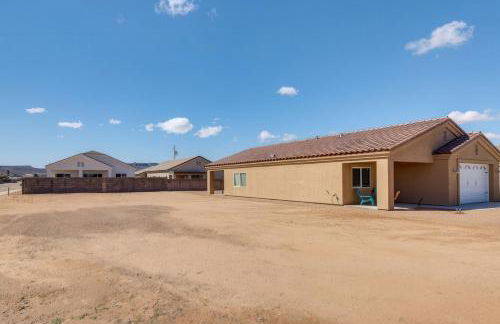 3BR 2BA Kingman Home w Patio Fire Pit - Photo 21