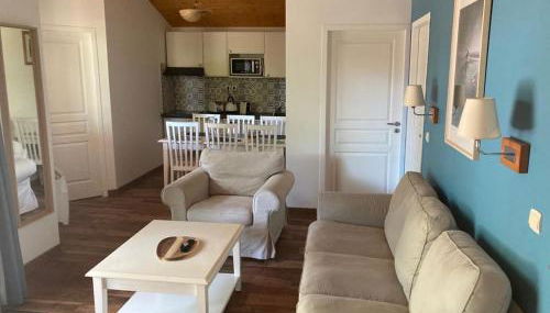 Chalet rénové, environnement très calme, piscines intérieure et extérieure chauffées, Bord du lac de Biscarosse Parentis - Foto 3