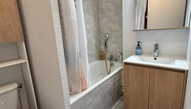 L'appart de la Colonne - terrasse - Foto 3, towels, Shower