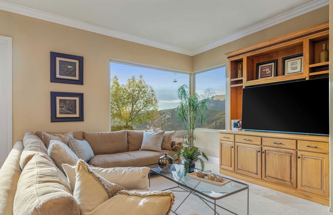 Hilltop Estate w/ Pool, Hot Tub, Fire Pit, Views Cleveland Vista by Avantstay - Foto 17