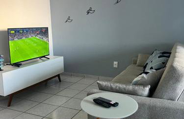 Novidade na Enseada Azul! Apto com churrasqueira, área gourmet e Ar condicionado a 150m da praia - Foto 4