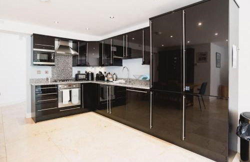 Trewhiddle Retreat V10 by Together Travel - Luxury 4-Bedroom Villa - Foto 12